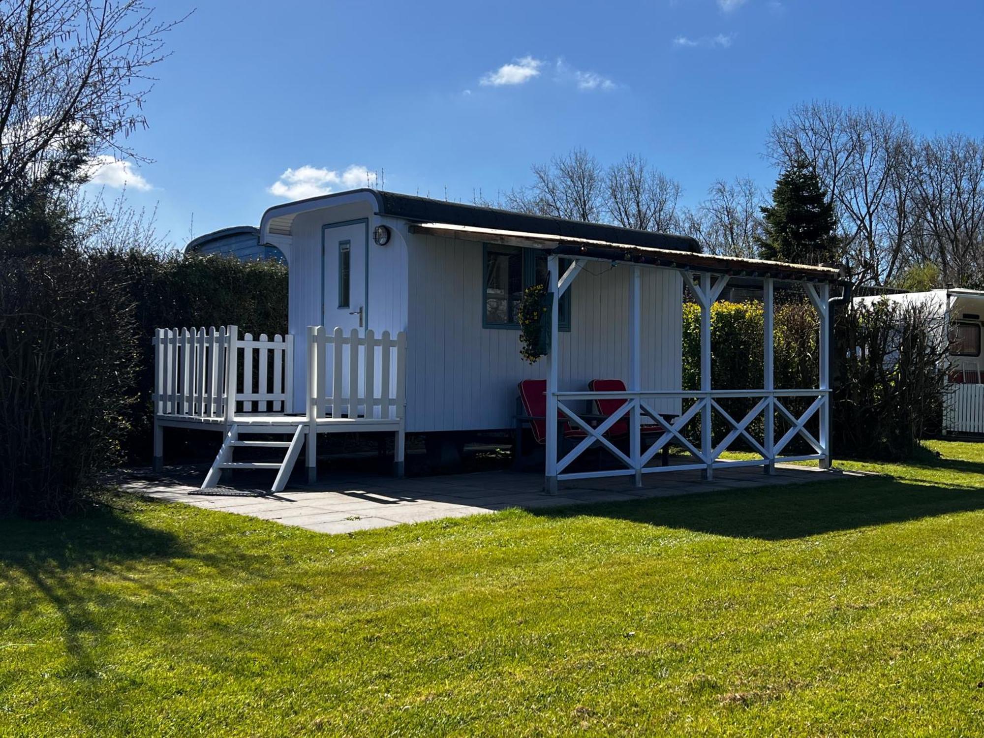 Shepherds Hut Oostvoorne Exterior photo